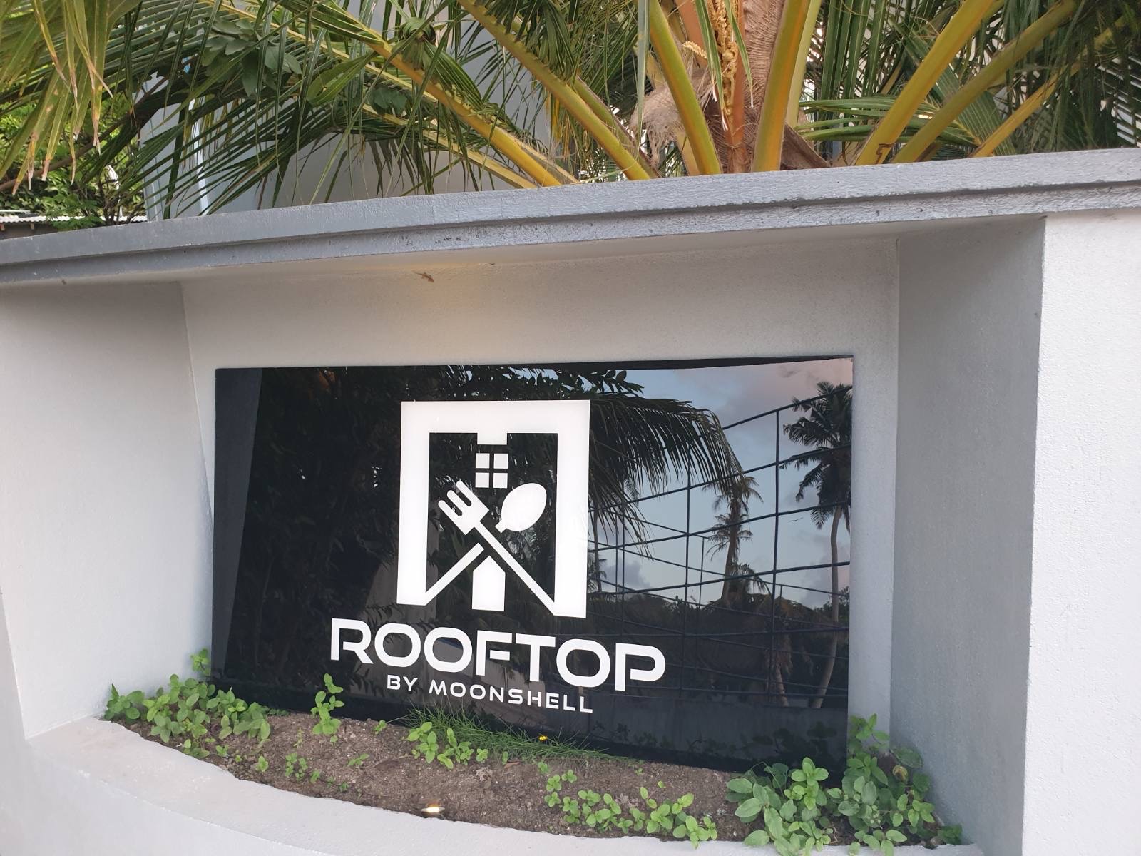 Rooftop by Moonshell